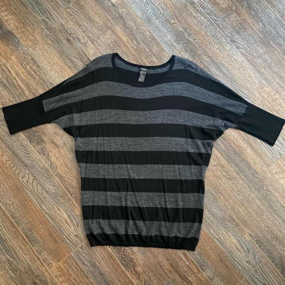 Ann Taylor black and gray tunic sweater - Picture 2 of 9